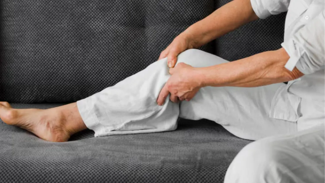 Pés inchados e dor nas pernas: o que a saúde vascular pode estar indicando